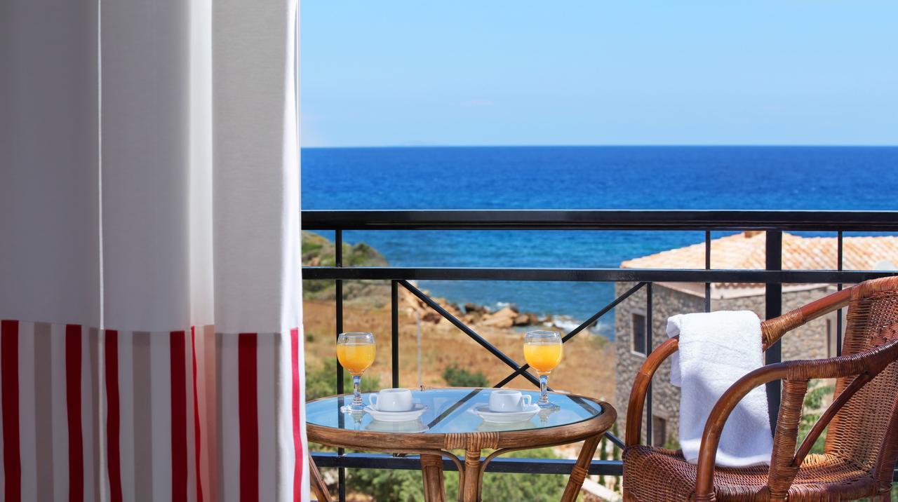 Iris Beach Hotel 모넴바시아 외부 사진