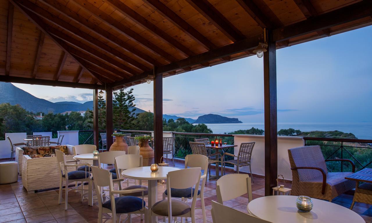 Iris Beach Hotel 모넴바시아 외부 사진